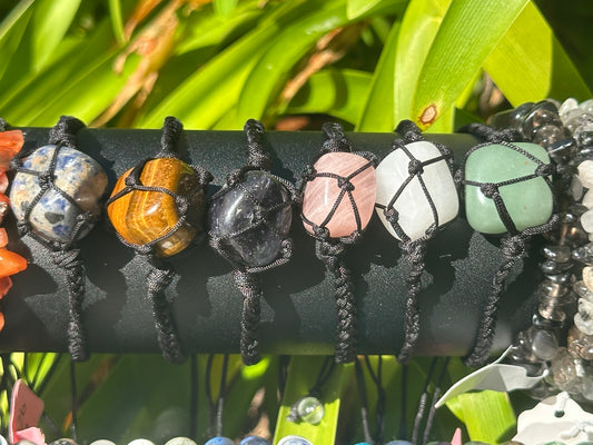 CRYSTAL TUMBLE MACRAME Bracelets