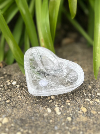CLEAR QUARTZ HEART BOWL
