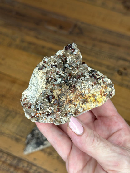 GARNET SPECIMENS