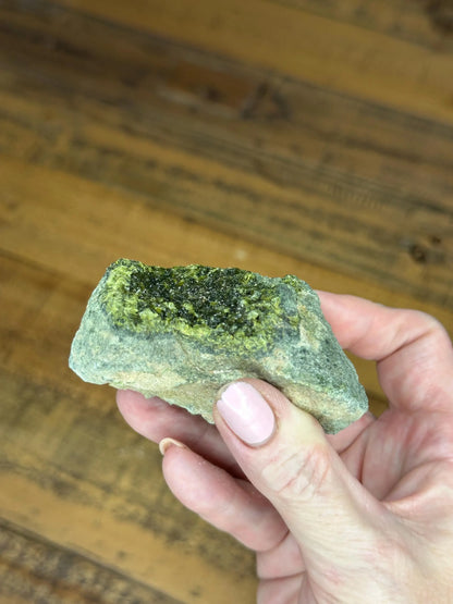 EPIDOTE SPECIMEN