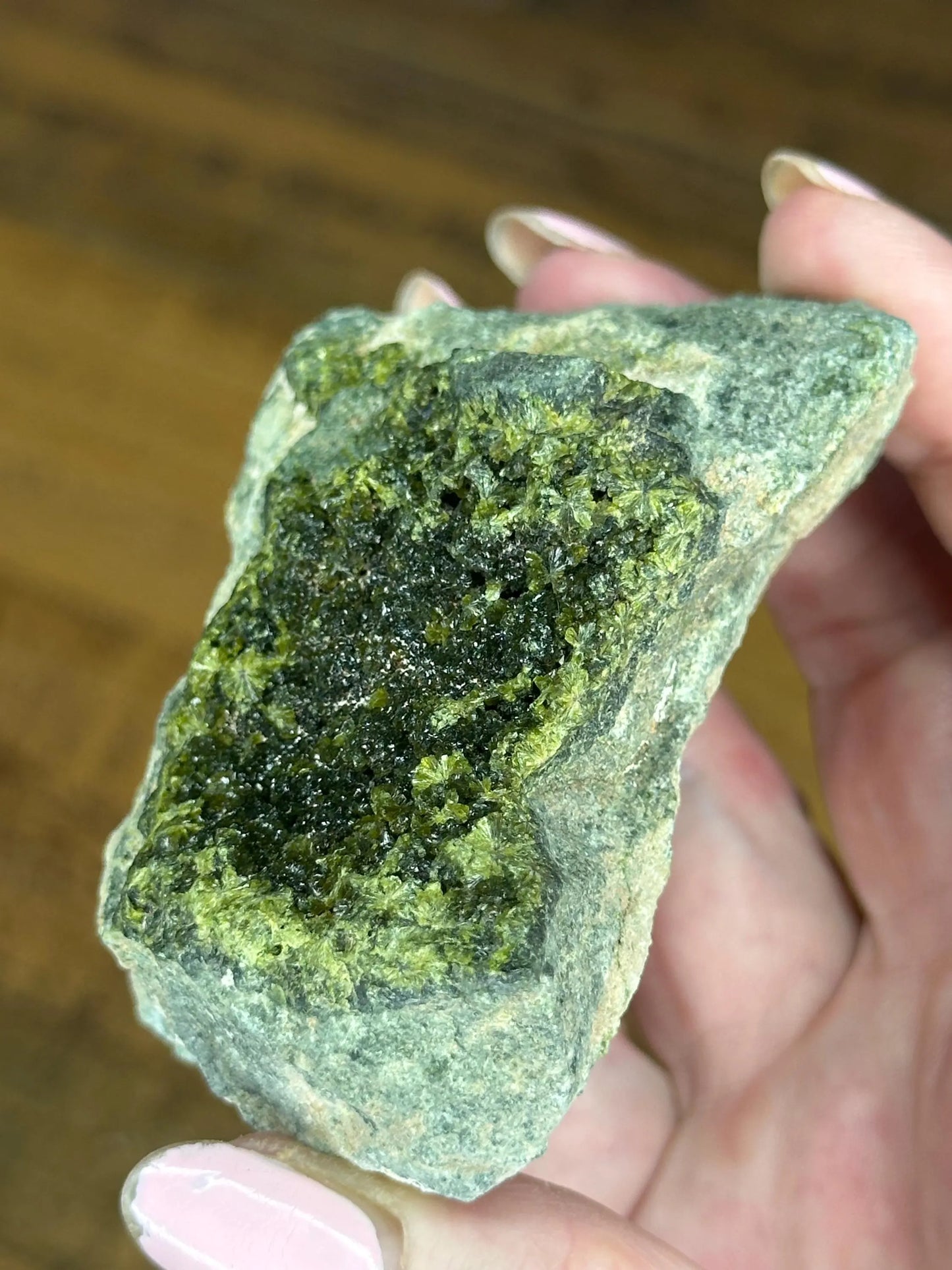 EPIDOTE SPECIMEN