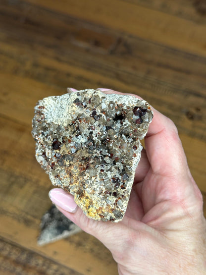 GARNET SPECIMENS
