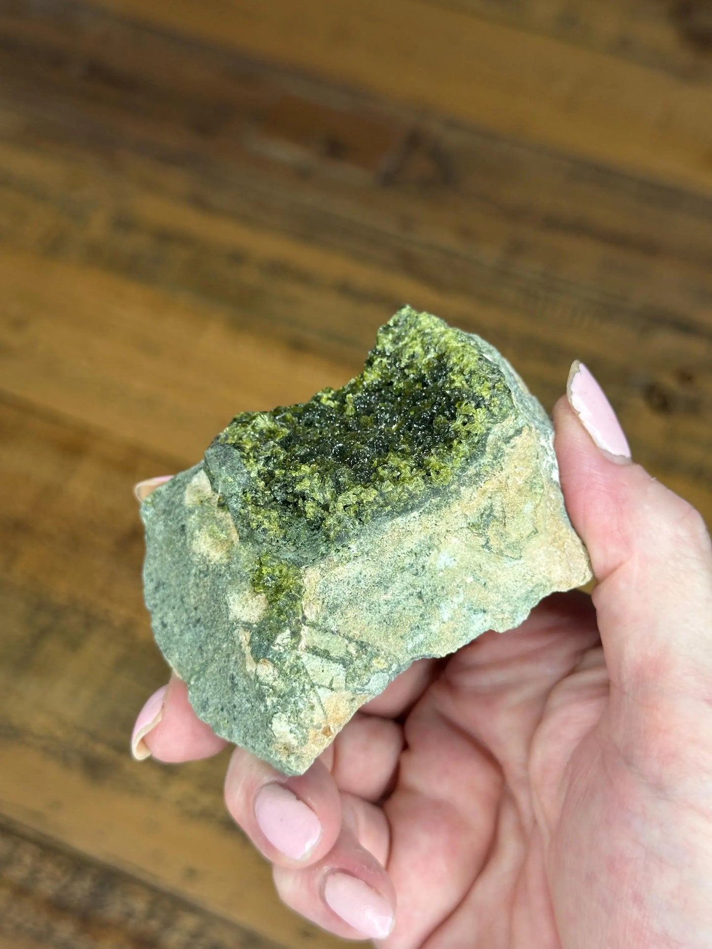 EPIDOTE SPECIMEN