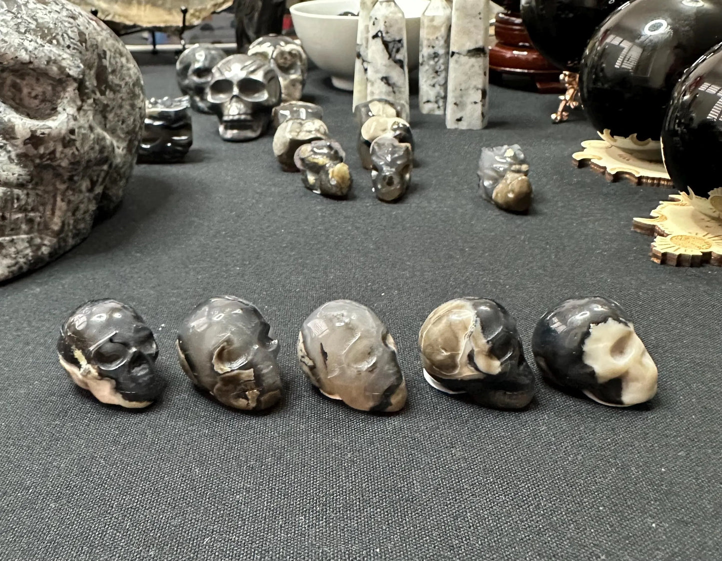 VOLCANO AGATE mini SKULLS